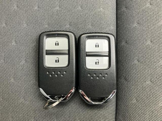 フィット ベーシック　ディスプレイオーディオ８インチ／ホンダセンシング／車線逸脱防止支援システム／ドライブレコーダー　純正／ＵＳＢジャック／Ｂｌｕｅｔｏｏｔｈ接続／ＥＴＣ／ＥＢＤ付ＡＢＳ／横滑り防止装置　バックカメラ（39枚目）