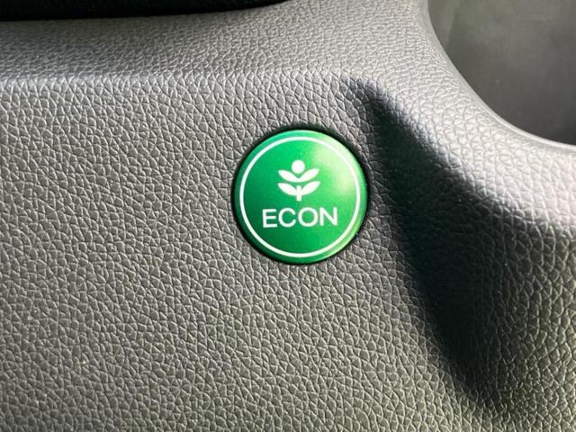 お車に合わせて無料保証以外にも、保証範囲、期間、距離を拡充させた有料保証もご用意しております！中古車の購入が初めてで不安・・・というお客様もご安心ください！