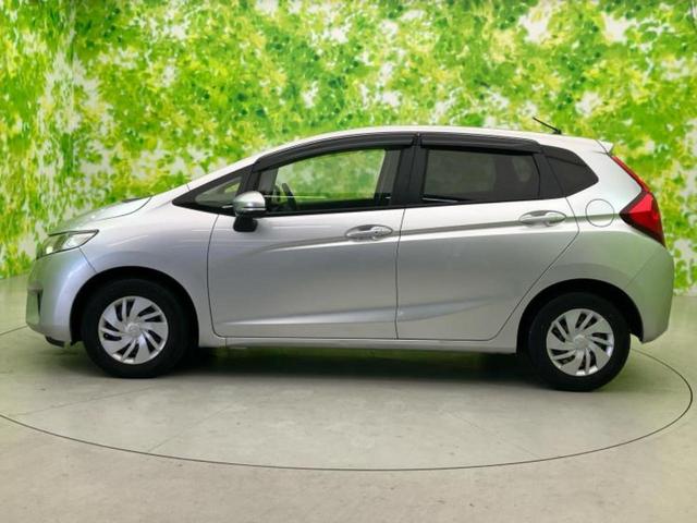 フィット 13G・Fパッケージ 保証書/社外 SDナビ/シティーブレーキアクティブシステム(ホンダ)/Bluetooth接続/ETC/EBD付ABS/横滑り防止装置/アイドリングストップ/フルセグTV/DVD/禁煙車 ワンオーナー(2枚目)