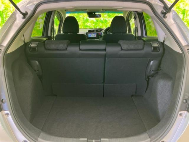 フィット 13G・Fパッケージ 保証書/社外 SDナビ/シティーブレーキアクティブシステム(ホンダ)/Bluetooth接続/ETC/EBD付ABS/横滑り防止装置/アイドリングストップ/フルセグTV/DVD/禁煙車 ワンオーナー(19枚目)