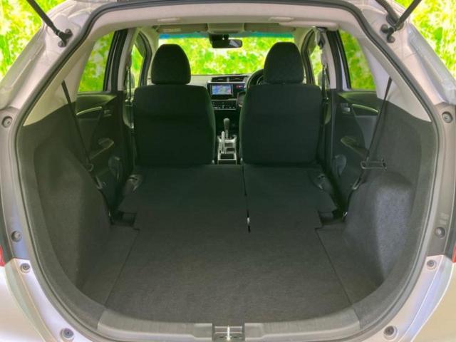 フィット 13G・Fパッケージ 保証書/社外 SDナビ/シティーブレーキアクティブシステム(ホンダ)/Bluetooth接続/ETC/EBD付ABS/横滑り防止装置/アイドリングストップ/フルセグTV/DVD/禁煙車 ワンオーナー(20枚目)