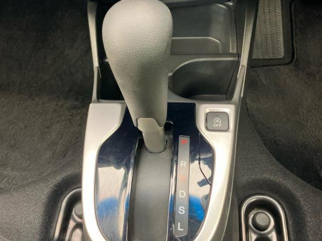 フィット 13G・Fパッケージ 保証書/社外 SDナビ/シティーブレーキアクティブシステム(ホンダ)/Bluetooth接続/ETC/EBD付ABS/横滑り防止装置/アイドリングストップ/フルセグTV/DVD/禁煙車 ワンオーナー(31枚目)