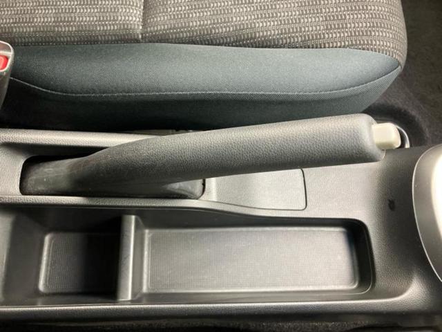 フィット 13G・Fパッケージ 保証書/社外 SDナビ/シティーブレーキアクティブシステム(ホンダ)/Bluetooth接続/ETC/EBD付ABS/横滑り防止装置/アイドリングストップ/フルセグTV/DVD/禁煙車 ワンオーナー(32枚目)