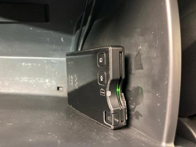 フィット 13G・Fパッケージ 保証書/社外 SDナビ/シティーブレーキアクティブシステム(ホンダ)/Bluetooth接続/ETC/EBD付ABS/横滑り防止装置/アイドリングストップ/フルセグTV/DVD/禁煙車 ワンオーナー(34枚目)