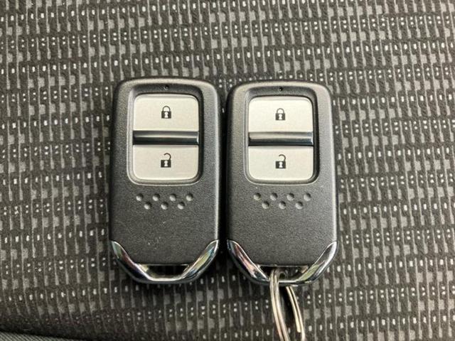 フィット 13G・Fパッケージ 保証書/社外 SDナビ/シティーブレーキアクティブシステム(ホンダ)/Bluetooth接続/ETC/EBD付ABS/横滑り防止装置/アイドリングストップ/フルセグTV/DVD/禁煙車 ワンオーナー(37枚目)