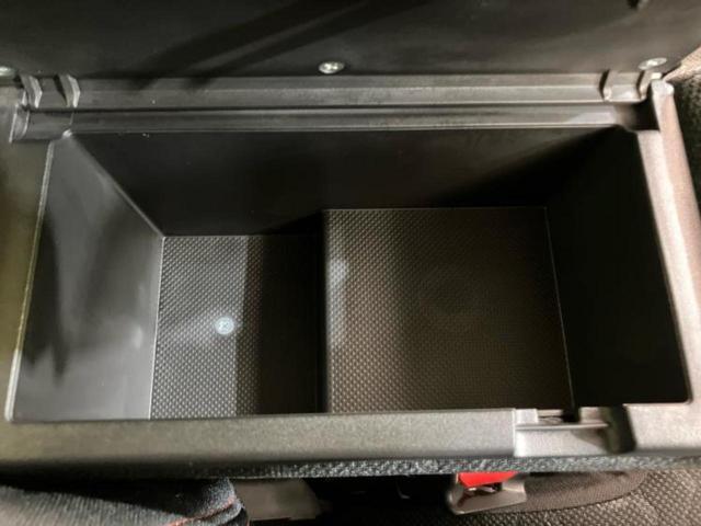 スペーシアギア ハイブリッドＸＺ　保証書／純正　９インチ　メモリーナビ／セーフティサポート（スズキ）／両側電動スライドドア／シートヒーター　前席／全方位モニター／車線逸脱防止支援システム／登録済未使用車／ヘッドランプ　ＬＥＤ（41枚目）