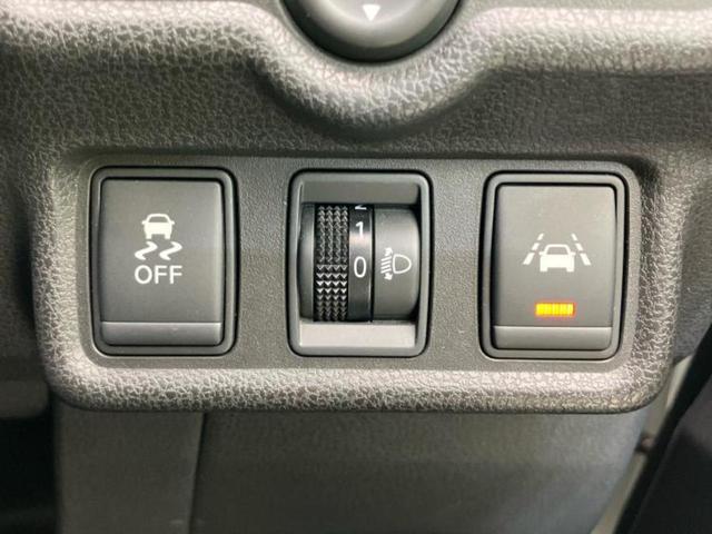 ノート X DIG-S 新品タイヤ/保証書/社外 SDナビ/エマージェンシーブレーキ/車線逸脱防止支援システム/Bluetooth接続/ETC/EBD付ABS/アイドリングストップ/フルセグTV/DVD/禁煙車 ワンオーナー(26枚目)