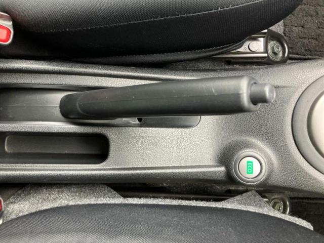 ノート X DIG-S 新品タイヤ/保証書/社外 SDナビ/エマージェンシーブレーキ/車線逸脱防止支援システム/Bluetooth接続/ETC/EBD付ABS/アイドリングストップ/フルセグTV/DVD/禁煙車 ワンオーナー(30枚目)