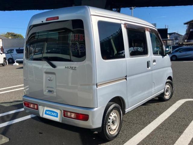 ハイゼットカーゴ デラックス　新品タイヤ／保証書／ＥＢＤ付ＡＢＳ／エアバッグ　運転席／エアバッグ　助手席／衝突安全ボディ／パワーウインドウ／キーレスエントリー／パワーステアリング／マニュアルエアコン／取扱説明書（3枚目）