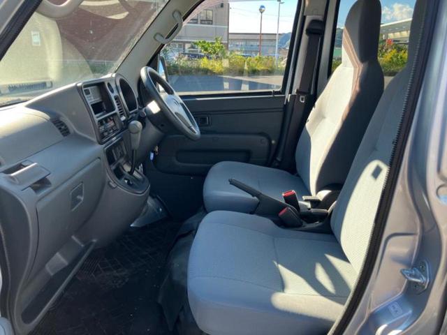 ハイゼットカーゴ デラックス　新品タイヤ／保証書／ＥＢＤ付ＡＢＳ／エアバッグ　運転席／エアバッグ　助手席／衝突安全ボディ／パワーウインドウ／キーレスエントリー／パワーステアリング／マニュアルエアコン／取扱説明書（5枚目）