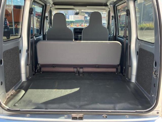 ハイゼットカーゴ デラックス　新品タイヤ／保証書／ＥＢＤ付ＡＢＳ／エアバッグ　運転席／エアバッグ　助手席／衝突安全ボディ／パワーウインドウ／キーレスエントリー／パワーステアリング／マニュアルエアコン／取扱説明書（7枚目）