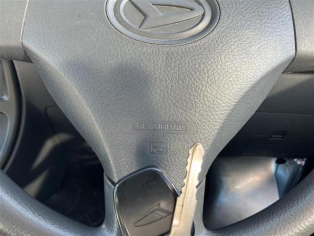 ハイゼットカーゴ デラックス　新品タイヤ／保証書／ＥＢＤ付ＡＢＳ／エアバッグ　運転席／エアバッグ　助手席／衝突安全ボディ／パワーウインドウ／キーレスエントリー／パワーステアリング／マニュアルエアコン／取扱説明書（17枚目）