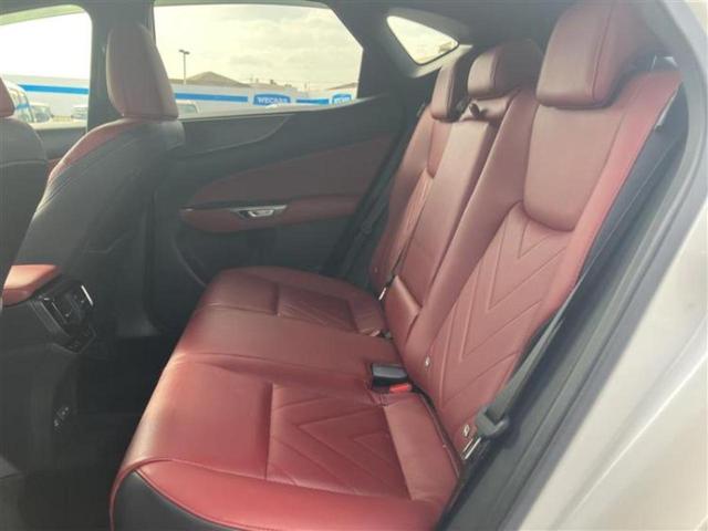 NX NX250バージョンL 新品タイヤ/サンルーフ/純正エアロ/保証書/純正 SDナビ/衝突安全装置/シートエアコン/パノラミックビューモニター/車線逸脱防止支援システム/シート フルレザー 革シート 衝突被害軽減システム(6枚目)