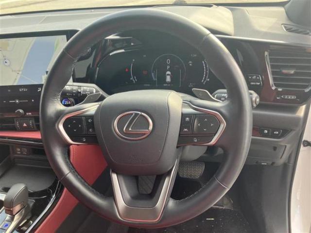 NX NX250バージョンL 新品タイヤ/サンルーフ/純正エアロ/保証書/純正 SDナビ/衝突安全装置/シートエアコン/パノラミックビューモニター/車線逸脱防止支援システム/シート フルレザー 革シート 衝突被害軽減システム(12枚目)