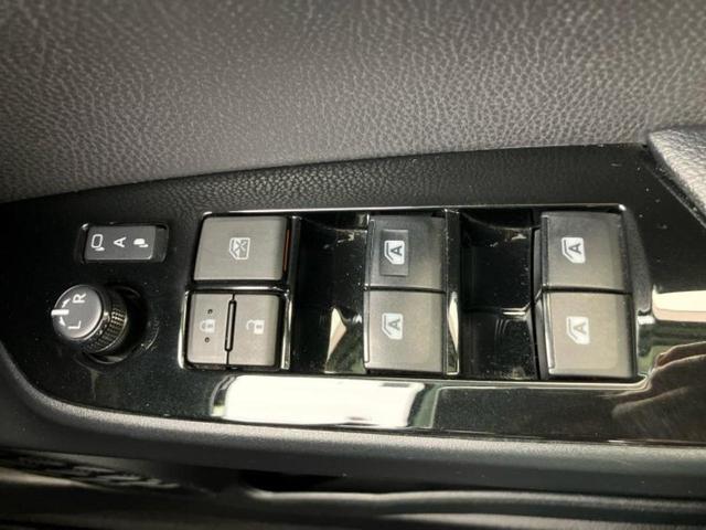 プリウス Ｓセーフティプラス　新品タイヤ／モデリスタエアロ／保証書／社外　９インチ　ＳＤナビ／トヨタセーフティセンス／車線逸脱防止支援システム／パーキングアシスト　バックガイド／パーキングアシスト　自動操舵　衝突被害軽減システム（33枚目）