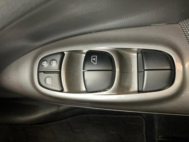 ジューク ４ＷＤ１６ＧＴ　ＦＯＵＲタイプＶ　保証書／純正　ＳＤナビ／ヘッドランプ　ＨＩＤ／Ｂｌｕｅｔｏｏｔｈ接続／ＥＴＣ／ＥＢＤ付ＡＢＳ／横滑り防止装置／バックモニター／フルセグＴＶ／ＤＶＤ／禁煙車／エアバッグ　運転席／エアバッグ　助手席（29枚目）