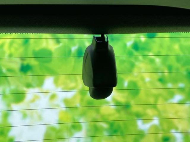 オデッセイハイブリッド ｅＨＥＶアブソルート・ＥＸ　保証書／純正　１０インチ　ＳＤナビ／ホンダセンシング／両側電動スライドドア／シートヒーター　前席／マルチビューカメラシステム／車線逸脱防止支援システム／シート　ハーフレザー／電動バックドア　電動シート（47枚目）