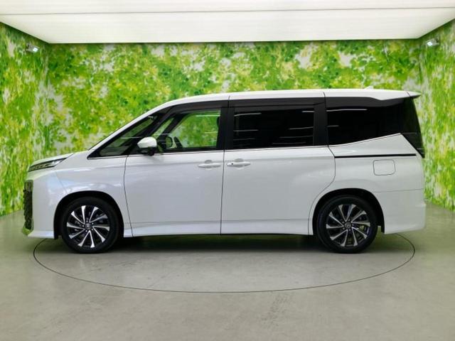 ヴォクシー ハイブリッドＳ－Ｚ　保証書／ディスプレイオーディオ＋ナビ１０．５インチ／トヨタセーフティセンス／両側電動スライドドア／シートヒーター　前席／車線逸脱防止支援システム／シート　ハーフレザー／ドライブレコーダー　社外　禁煙車（2枚目）