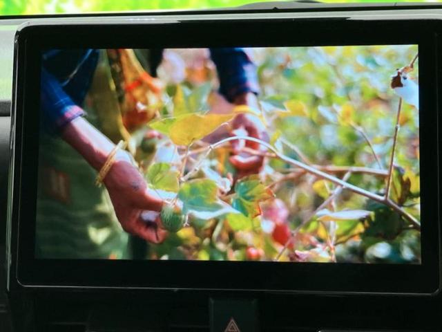 ヴォクシー ハイブリッドＳ－Ｚ　保証書／ディスプレイオーディオ＋ナビ１０．５インチ／トヨタセーフティセンス／両側電動スライドドア／シートヒーター　前席／車線逸脱防止支援システム／シート　ハーフレザー／ドライブレコーダー　社外　禁煙車（12枚目）