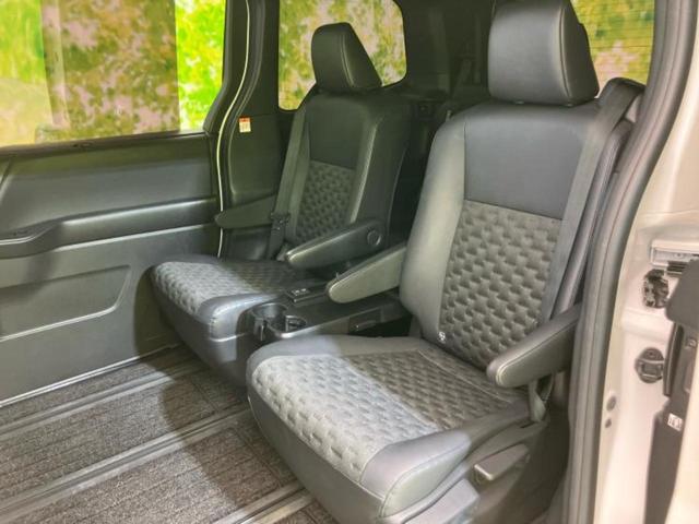 ヴォクシー ハイブリッドＳ－Ｚ　保証書／ディスプレイオーディオ＋ナビ１０．５インチ／トヨタセーフティセンス／両側電動スライドドア／シートヒーター　前席／車線逸脱防止支援システム／シート　ハーフレザー／ドライブレコーダー　社外　禁煙車（19枚目）