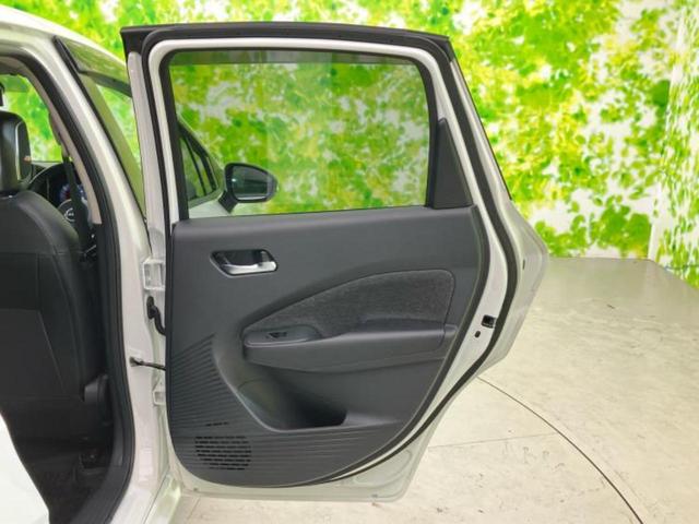 オーラ Ｇレザーエディション　新品タイヤ／ＢＯＳＥ／保証書／純正　９インチ　ＳＤナビ／インテリジェントルームミラー／エマージェンシーブレーキ／全方位モニター／車線逸脱防止支援システム／シート　合皮／プロパイロット　全周囲カメラ（24枚目）