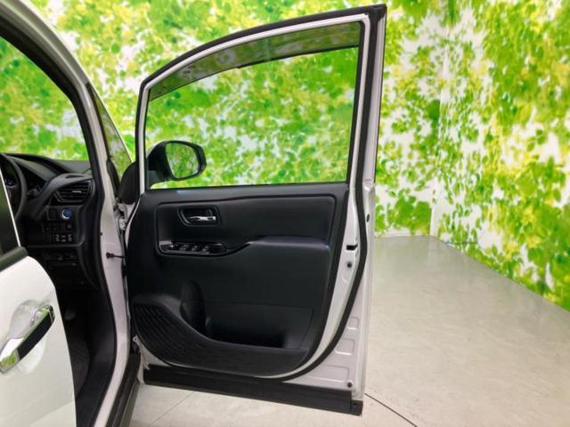 ノア ハイブリッドＳｉダブルバイビー２　新品タイヤ／保証書／純正　１０インチ　ＳＤナビ／フリップダウンモニター　純正　１１．５インチ／衝突安全装置／両側電動スライドドア／シートヒーター　前席／車線逸脱防止支援システム　衝突被害軽減システム（23枚目）