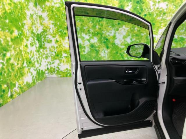 ノア ハイブリッドＳｉダブルバイビー２　新品タイヤ／保証書／純正　１０インチ　ＳＤナビ／フリップダウンモニター　純正　１１．５インチ／衝突安全装置／両側電動スライドドア／シートヒーター　前席／車線逸脱防止支援システム　衝突被害軽減システム（24枚目）