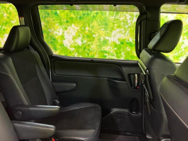 ノア ハイブリッドＳｉダブルバイビー２　新品タイヤ／保証書／純正　１０インチ　ＳＤナビ／フリップダウンモニター　純正　１１．５インチ／衝突安全装置／両側電動スライドドア／シートヒーター　前席／車線逸脱防止支援システム　衝突被害軽減システム（26枚目）