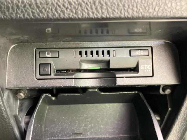 ノア ハイブリッドＳｉダブルバイビー２　新品タイヤ／保証書／純正　１０インチ　ＳＤナビ／フリップダウンモニター　純正　１１．５インチ／衝突安全装置／両側電動スライドドア／シートヒーター　前席／車線逸脱防止支援システム　衝突被害軽減システム（33枚目）