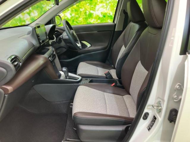 ヤリスクロス ハイブリッドＺ　新品タイヤ／保証書／ディスプレイオーディオ＋ナビ８インチ／トヨタセーフティセンス／シートヒーター　前席／全方位モニター／車線逸脱防止支援システム／シート　ハーフレザー／ドライブレコーダー　前後　ＥＴＣ（7枚目）