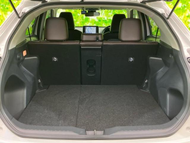 ヤリスクロス ハイブリッドＺ　新品タイヤ／保証書／ディスプレイオーディオ＋ナビ８インチ／トヨタセーフティセンス／シートヒーター　前席／全方位モニター／車線逸脱防止支援システム／シート　ハーフレザー／ドライブレコーダー　前後　ＥＴＣ（19枚目）