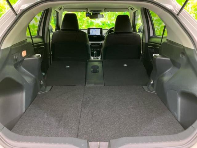 ヤリスクロス ハイブリッドＺ　新品タイヤ／保証書／ディスプレイオーディオ＋ナビ８インチ／トヨタセーフティセンス／シートヒーター　前席／全方位モニター／車線逸脱防止支援システム／シート　ハーフレザー／ドライブレコーダー　前後　ＥＴＣ（20枚目）