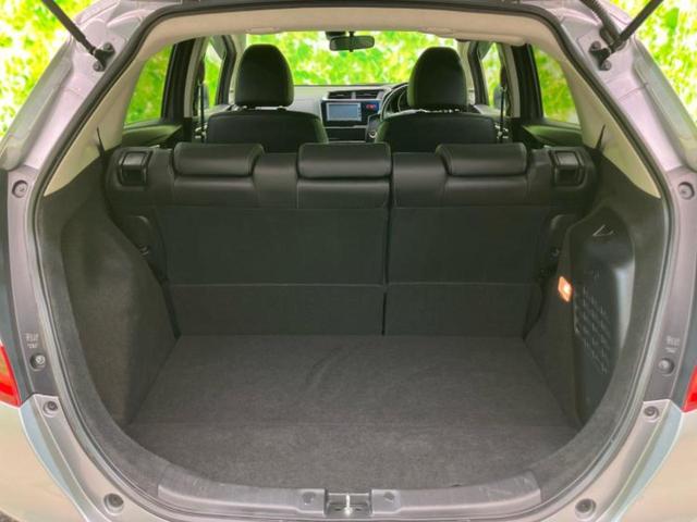 フィットハイブリッド ハイブリッド・Ｌパッケージ　新品タイヤ／保証書／純正　ＳＤナビ／シート　ハーフレザー／ヘッドランプ　ＬＥＤ／Ｂｌｕｅｔｏｏｔｈ接続／ＥＢＤ付ＡＢＳ／横滑り防止装置／アイドリングストップ／バックモニター／フルセグＴＶ／ＤＶＤ（19枚目）