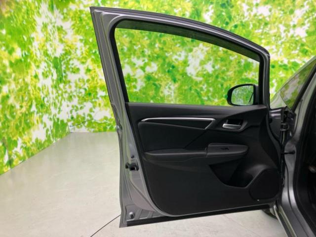 フィットハイブリッド ハイブリッド・Ｌパッケージ　新品タイヤ／保証書／純正　ＳＤナビ／シート　ハーフレザー／ヘッドランプ　ＬＥＤ／Ｂｌｕｅｔｏｏｔｈ接続／ＥＢＤ付ＡＢＳ／横滑り防止装置／アイドリングストップ／バックモニター／フルセグＴＶ／ＤＶＤ（23枚目）