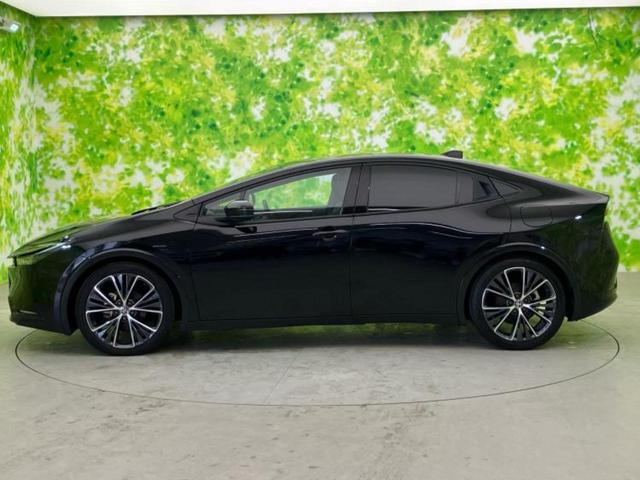 プリウス Ｚ　サンルーフ／保証書／ディスプレイオーディオ＋ナビ１２．３インチ／トヨタセーフティセンス／シートヒーター　前席／全方位モニター／車線逸脱防止支援システム／シート　合皮　衝突被害軽減システム　全周囲カメラ（2枚目）