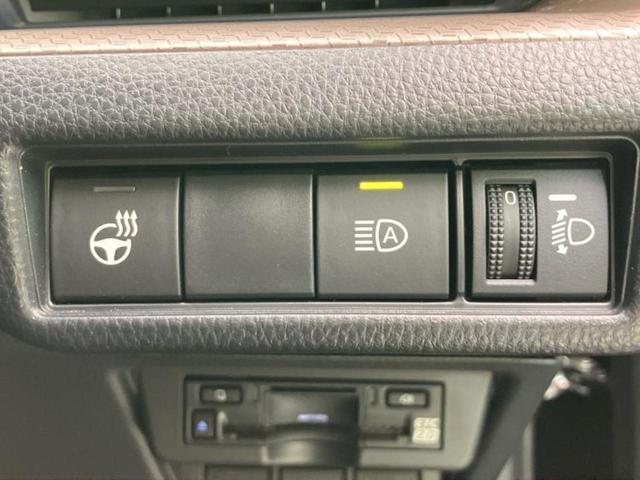 プリウス Ｚ　サンルーフ／保証書／ディスプレイオーディオ＋ナビ１２．３インチ／トヨタセーフティセンス／シートヒーター　前席／全方位モニター／車線逸脱防止支援システム／シート　合皮　衝突被害軽減システム　全周囲カメラ（28枚目）