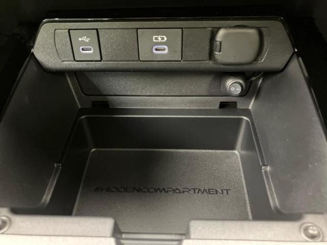 プリウス Ｚ　サンルーフ／保証書／ディスプレイオーディオ＋ナビ１２．３インチ／トヨタセーフティセンス／シートヒーター　前席／全方位モニター／車線逸脱防止支援システム／シート　合皮　衝突被害軽減システム　全周囲カメラ（34枚目）