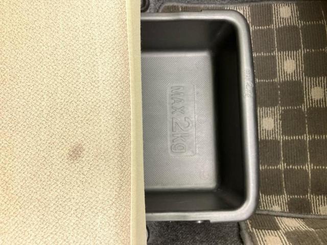 ステラ Ｌ　新品タイヤ／ＥＢＤ付ＡＢＳ／エアバッグ　運転席／エアバッグ　助手席／衝突安全ボディ／アルミホイール　社外　１４インチ／パワーウインドウ／キーレス／オートエアコン／パワーステアリング／盗難防止システム（31枚目）