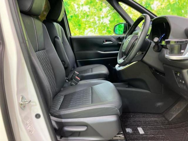 ノア ハイブリッドＳ－Ｚ　保証書／ディスプレイオーディオ＋ナビ１０インチ／フリップダウンモニター　純正　１４インチ／衝突安全装置／両側電動スライドドア／シートヒーター　前席／パノラミックビューモニター　衝突被害軽減システム（5枚目）