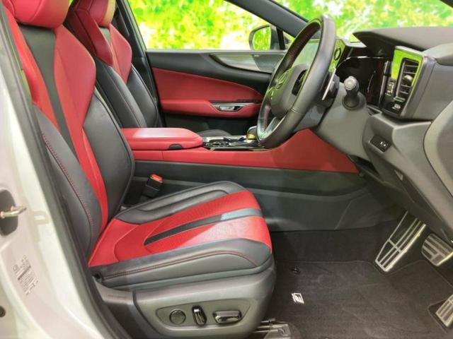 ＮＸ ４ＷＤ　ＮＸ３５０Ｆスポーツ　パノラマルーフ／マークレビンソン／保証書／ディスプレイオーディオ＋ナビ１４インチ／デジタルインナーミラー／プリクラッシュセーフティ／エアーシート　前席／パノラミックビューモニター　革シート　サンルーフ（5枚目）