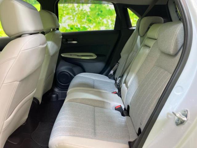 フィット ｅＨＥＶホーム　新品タイヤ／保証書／純正　９インチ　ＳＤナビ／ホンダセンシング／車線逸脱防止支援システム／シート　ハーフレザー／オートステップ／ドライブレコーダー　純正／ヘッドランプ　ＬＥＤ／ＵＳＢジャック　禁煙車（8枚目）