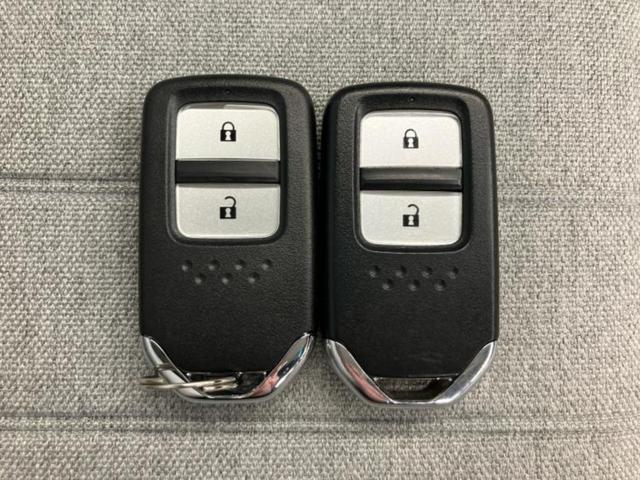 フィット ｅＨＥＶホーム　新品タイヤ／保証書／純正　９インチ　ＳＤナビ／ホンダセンシング／車線逸脱防止支援システム／シート　ハーフレザー／オートステップ／ドライブレコーダー　純正／ヘッドランプ　ＬＥＤ／ＵＳＢジャック　禁煙車（39枚目）