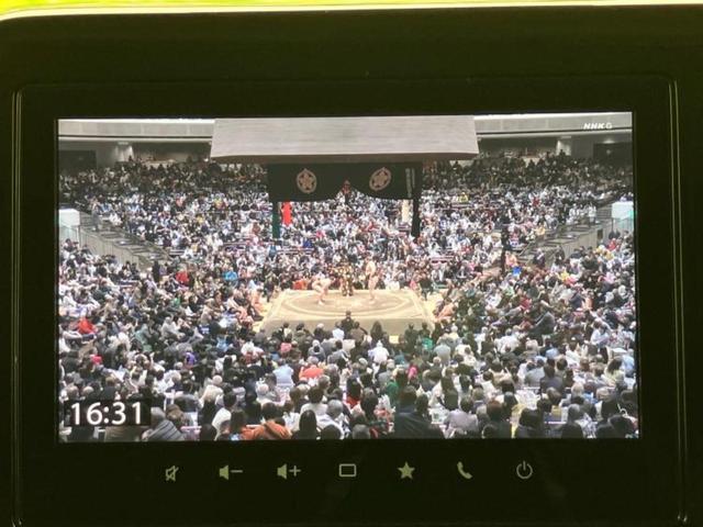 スペーシアカスタム ハイブリッドＸＳターボ　新品タイヤ／保証書／純正　９インチ　メモリーナビ／セーフティサポート（スズキ）／両側電動スライドドア／シートヒーター　前席／全方位モニター用カメラ／車線逸脱防止支援システム／ヘッドランプ　ＬＥＤ（12枚目）