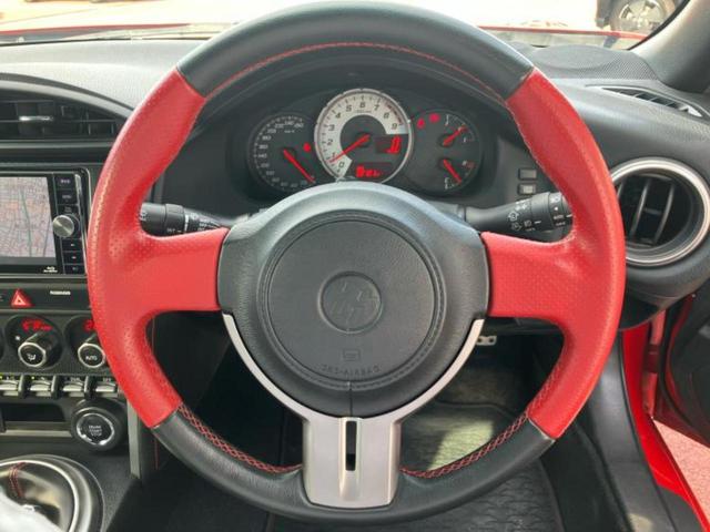 ８６ ＧＴ　新品タイヤ／社外　ＳＤナビ／ヘッドランプ　ＨＩＤ／Ｂｌｕｅｔｏｏｔｈ接続／ＥＴＣ／ＥＢＤ付ＡＢＳ／横滑り防止装置／バックモニター／フルセグＴＶ／ＤＶＤ／エアバッグ　運転席／エアバッグ　助手席（15枚目）