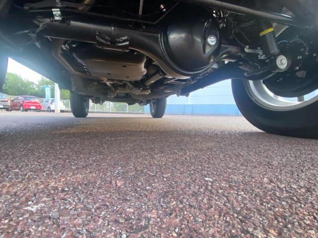 ジムニー ４ＷＤ　ＸＣ　保証書／セーフティサポート（スズキ）／シートヒーター　前席／車線逸脱防止支援システム／ヘッドランプ　ＬＥＤ／ＡＢＳ／横滑り防止装置／アイドリングストップ／クルーズコントロール／エアバッグ　運転席（44枚目）