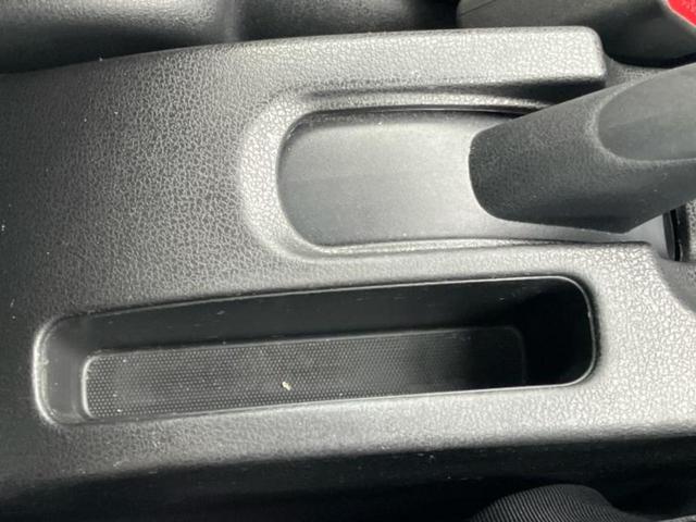 ノート eパワーB インテリジェントルームミラー/衝突安全装置/アラウンドビューモニター/車線逸脱防止支援システム/ETC/EBD付ABS/横滑り防止装置/アイドリングストップ/エアバッグ 運転席/エアバッグ 助手席(32枚目)