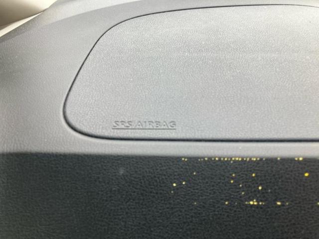 ノート eパワーB インテリジェントルームミラー/衝突安全装置/アラウンドビューモニター/車線逸脱防止支援システム/ETC/EBD付ABS/横滑り防止装置/アイドリングストップ/エアバッグ 運転席/エアバッグ 助手席(49枚目)
