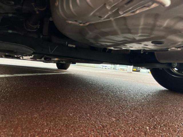 ノート eパワーB インテリジェントルームミラー/衝突安全装置/アラウンドビューモニター/車線逸脱防止支援システム/ETC/EBD付ABS/横滑り防止装置/アイドリングストップ/エアバッグ 運転席/エアバッグ 助手席(53枚目)