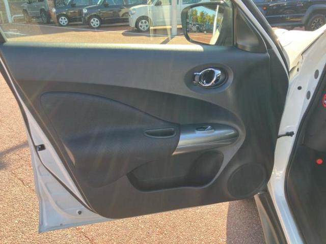 ジューク 15RX Vセレクション 新品タイヤ/保証書/純正 SDナビ/衝突安全装置/アラウンドビューモニター/車線逸脱防止支援システム/ドライブレコーダー 純正/ヘッドランプ HID/Bluetooth接続/ETC/EBD付ABS(22枚目)