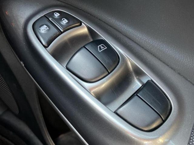 ジューク 15RX Vセレクション 新品タイヤ/保証書/純正 SDナビ/衝突安全装置/アラウンドビューモニター/車線逸脱防止支援システム/ドライブレコーダー 純正/ヘッドランプ HID/Bluetooth接続/ETC/EBD付ABS(35枚目)